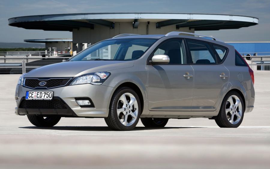  Kia cee&rsquo;d 2009 года  (фото 32 из 98)